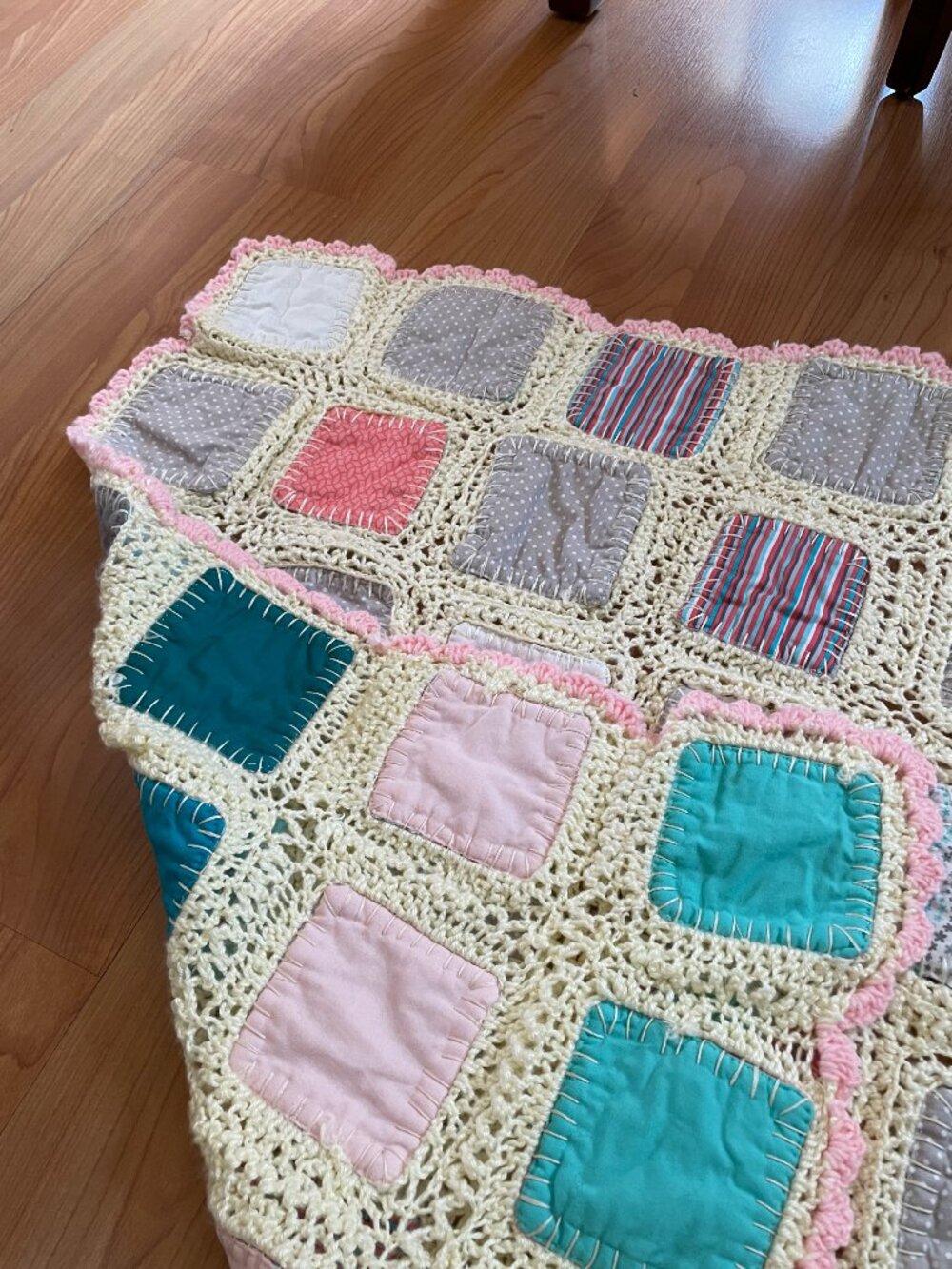 VTG Handmade Crotchet & Scrappy Patchwork Patch Double Sided Blanket, Baby Girl - Picture 4 of 15